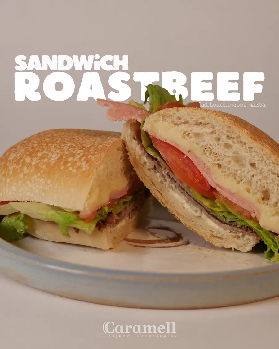 Sándwich de roast beef con tomate y lechuga